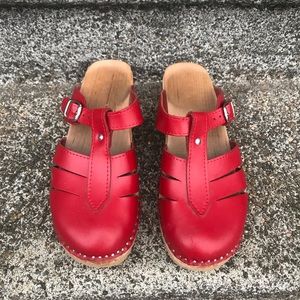 Troentorp Mary Jane Clog Red in Ideal Sole